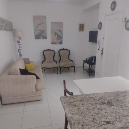 Apartamento Vento E Mar - 2 Quartos Com Sacada Na Quadra Da Praia Do Gonzaga Santos  Exterior foto