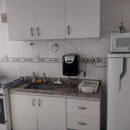Apartamento Vento E Mar - 2 Quartos Com Sacada Na Quadra Da Praia Do Gonzaga Santos  Exterior foto
