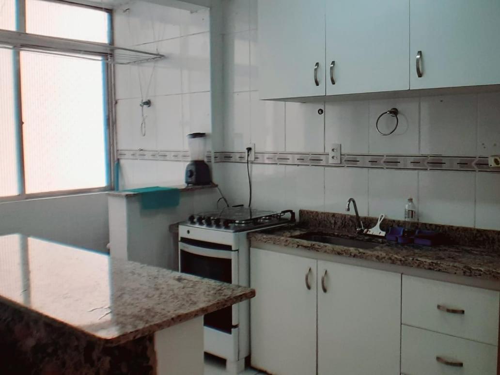 Apartamento Vento E Mar - 2 Quartos Com Sacada Na Quadra Da Praia Do Gonzaga Santos  Exterior foto