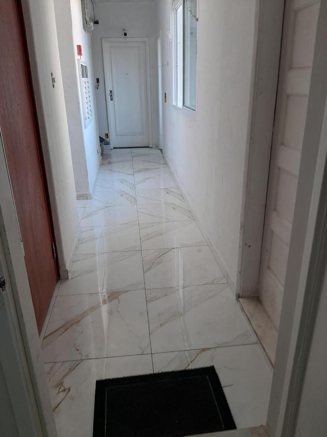 Apartamento Vento E Mar - 2 Quartos Com Sacada Na Quadra Da Praia Do Gonzaga Santos  Exterior foto