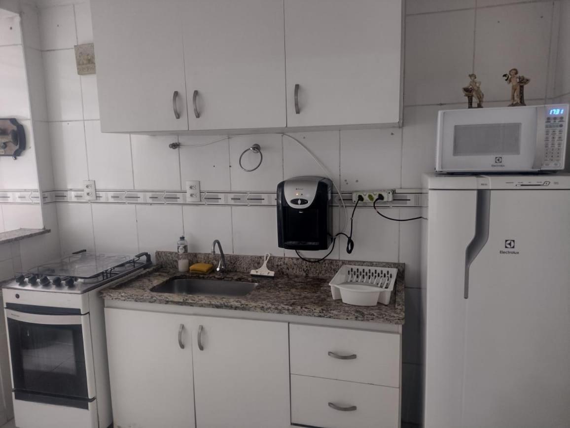 Apartamento Vento E Mar - 2 Quartos Com Sacada Na Quadra Da Praia Do Gonzaga Santos  Exterior foto