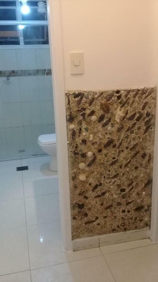 Apartamento Vento E Mar - 2 Quartos Com Sacada Na Quadra Da Praia Do Gonzaga Santos  Exterior foto